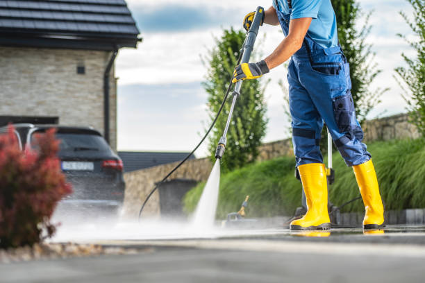 Best Graffiti Removal  in Strawberry, CA